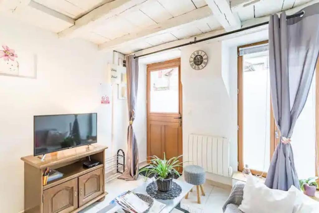 Le Gambetta - Nouveau Proprietaire Estissac Exteriör bild