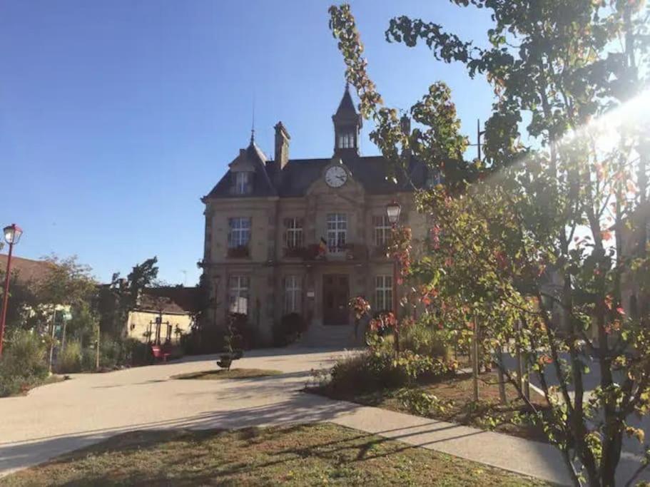 Le Gambetta - Nouveau Proprietaire Estissac Exteriör bild