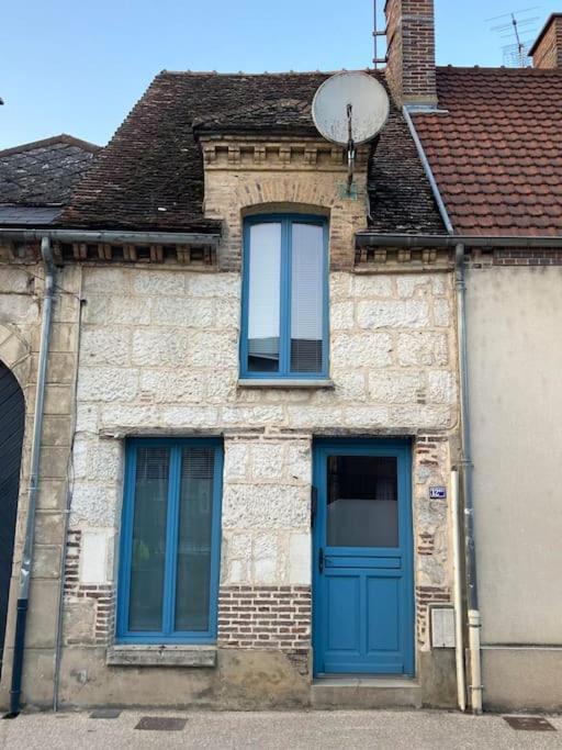 Le Gambetta - Nouveau Proprietaire Estissac Exteriör bild